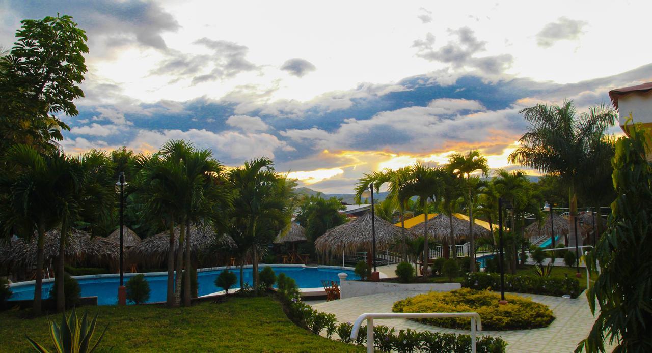 Apart Hotel Acuarious De Luis Estelí Dış mekan fotoğraf