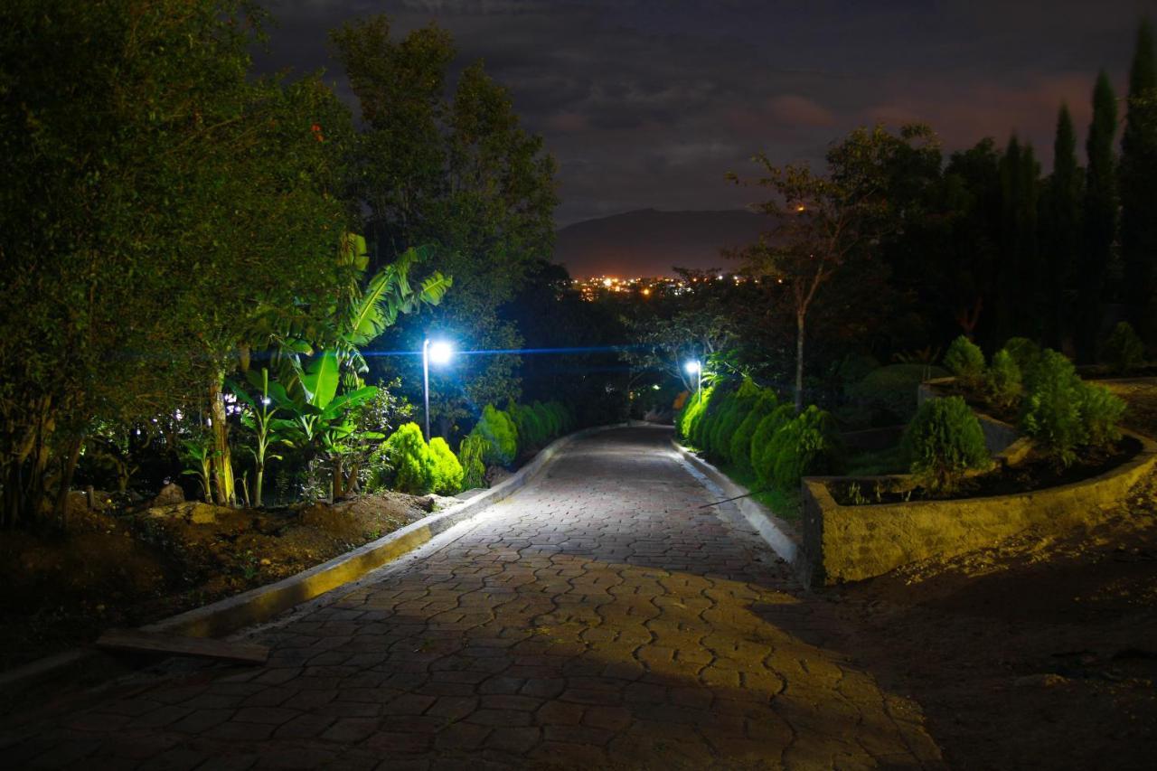 Apart Hotel Acuarious De Luis Estelí Dış mekan fotoğraf