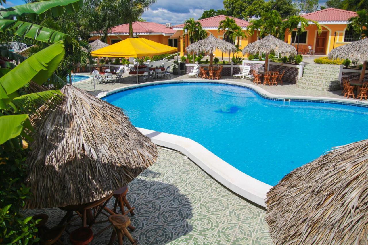 Apart Hotel Acuarious De Luis Estelí Dış mekan fotoğraf